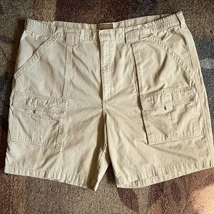 St. John’s Bay Mens size 46 Khaki Cargo Shorts